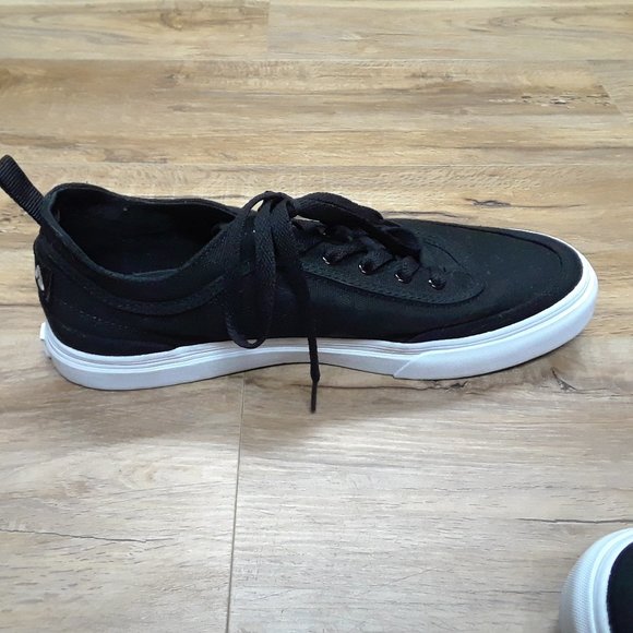 FILA Sneakers - Picture 4 of 11